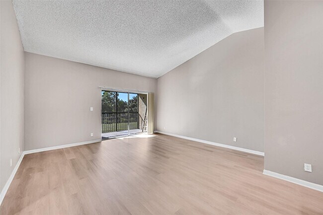 Building Photo - 719 Gardens Dr