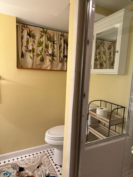 Bathroom - 4312 River Rd NW