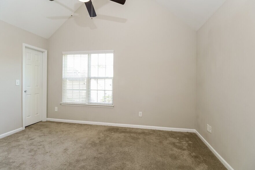 Building Photo - 3314 Hendricks Chapel Ln