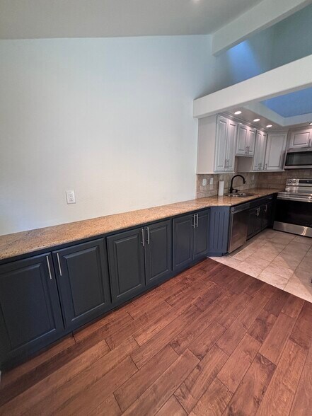 Building Photo - 2108 Lost Lake Pl
