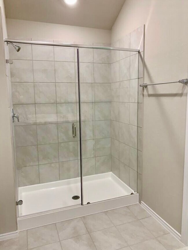 Building Photo - 2203 Levant Ln