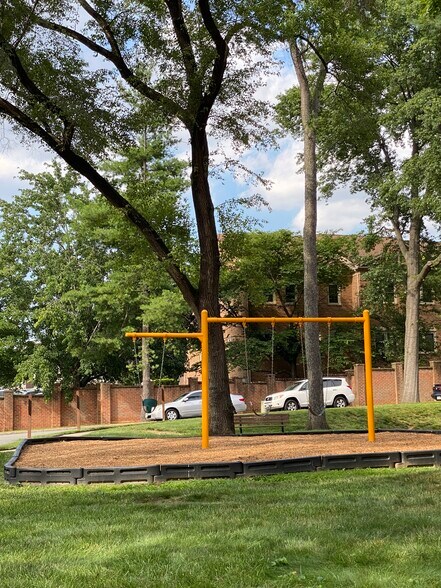 Building Photo - 4420 Chase Park Ct