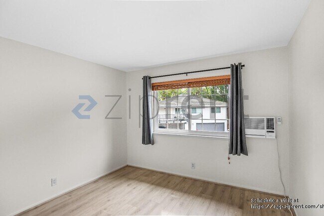 Building Photo - 5730 Allen Ave