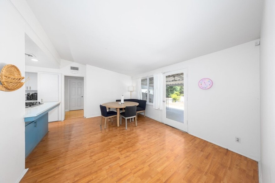 Building Photo - 8357 Elsmore Dr
