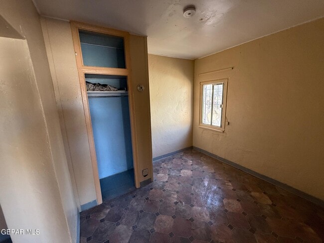 Building Photo - 4000 1/2 Sacramento Ave