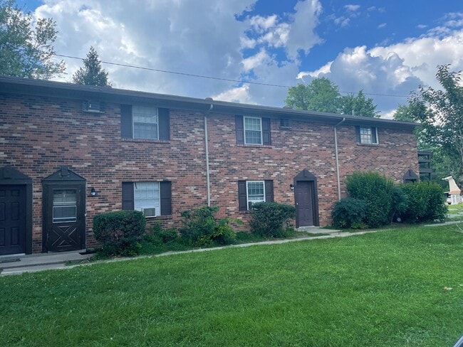 Building Photo - 1202 E Walford Dr