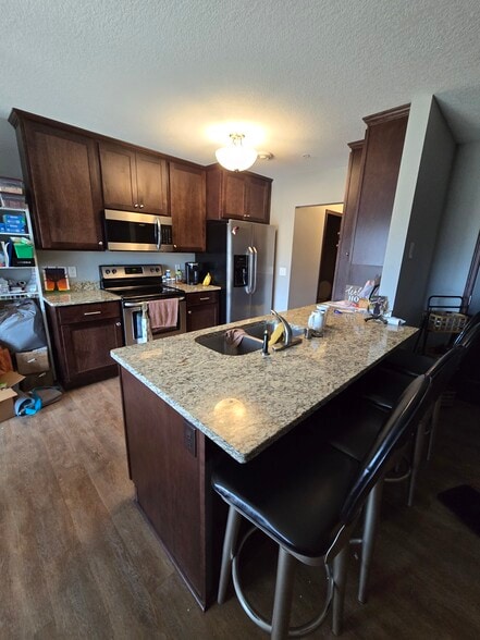 Building Photo - 685 Roberts Rd