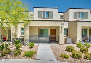 Building Photo - Modern 3-Bedroom Townhome in Gated Community