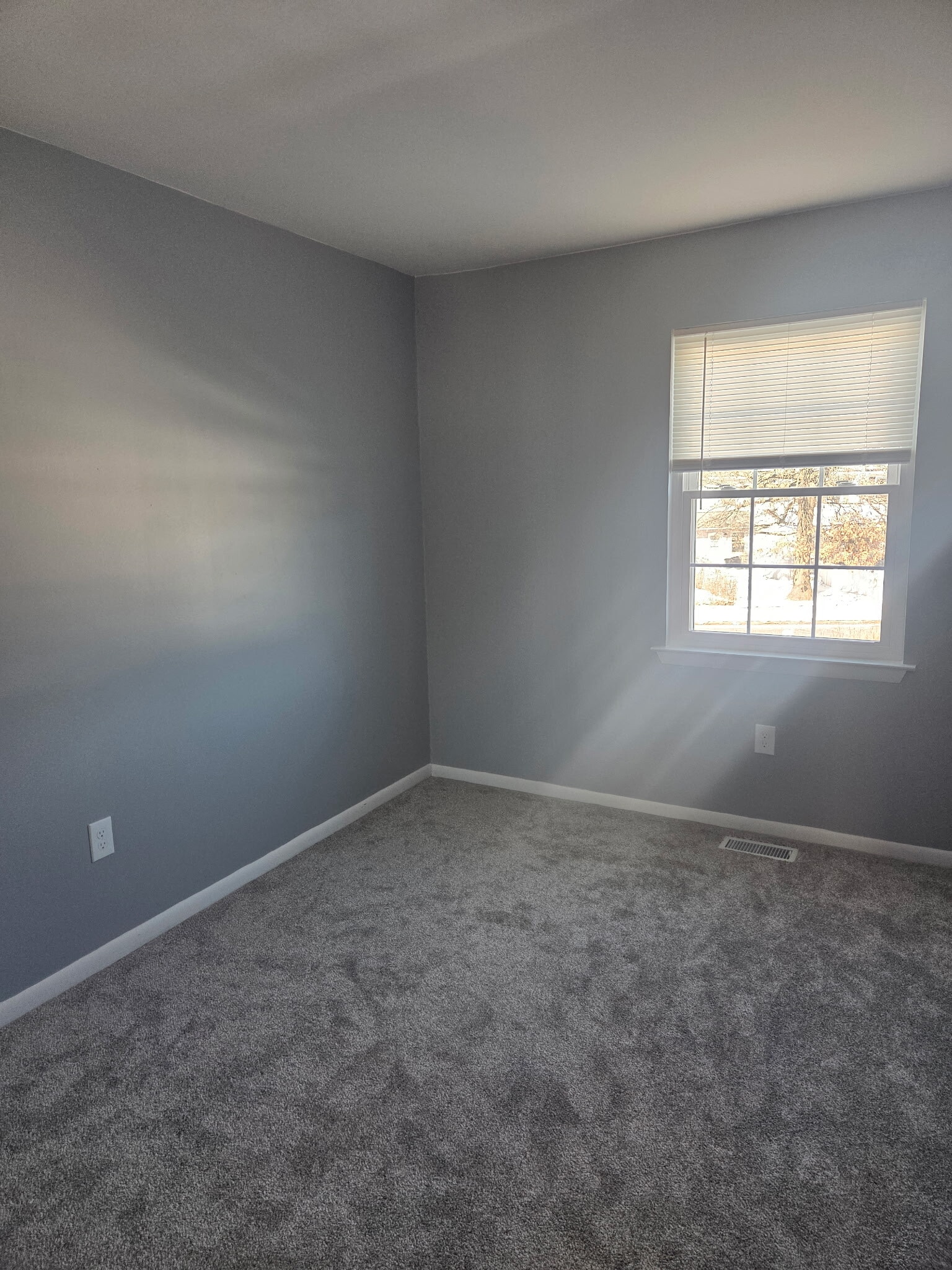 Building Photo - 104 Laurel Ct