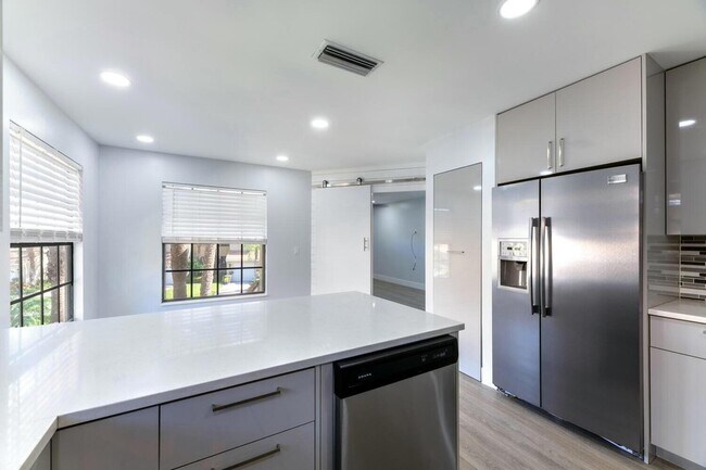 Building Photo - 22791 Trelawny Ter