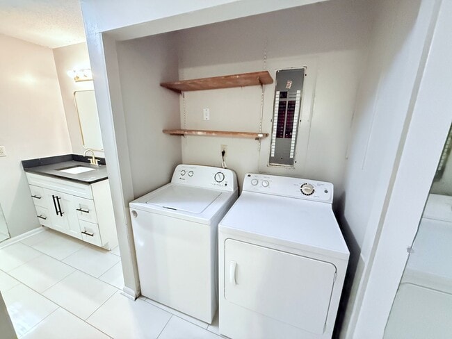 Building Photo - 15 CR 302