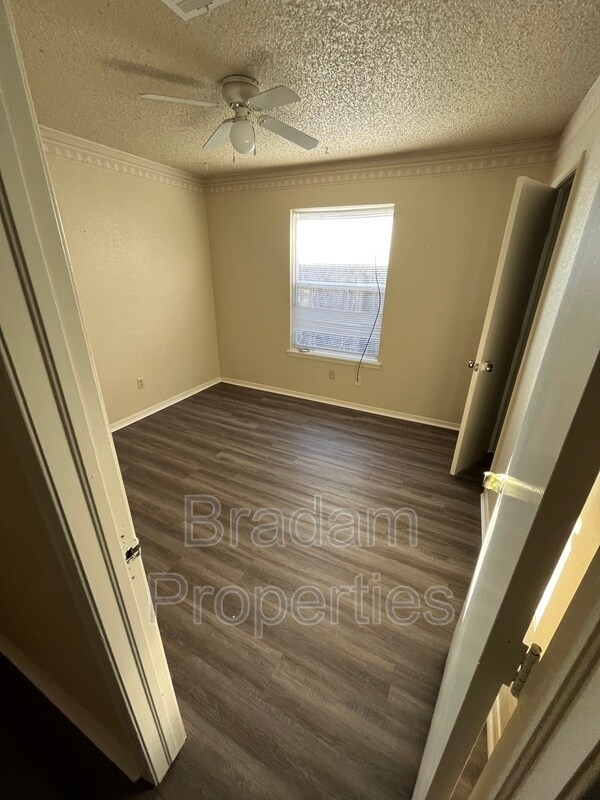 Building Photo - 5979 E 25th Pl