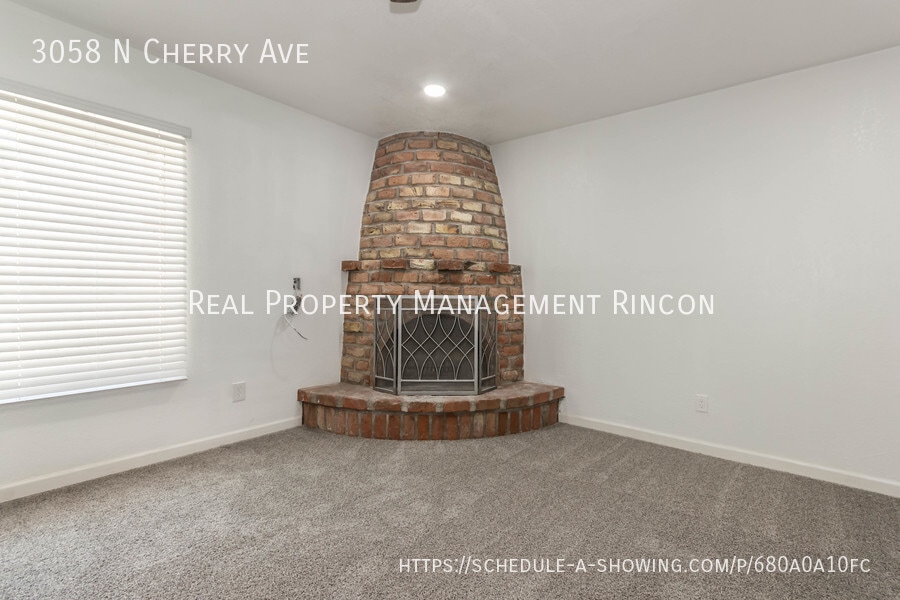 Building Photo - 3058 N Cherry Ave