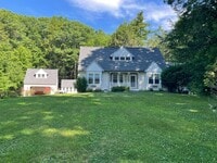 Building Photo - 3 Bed 2.5 Bath Home in Dover