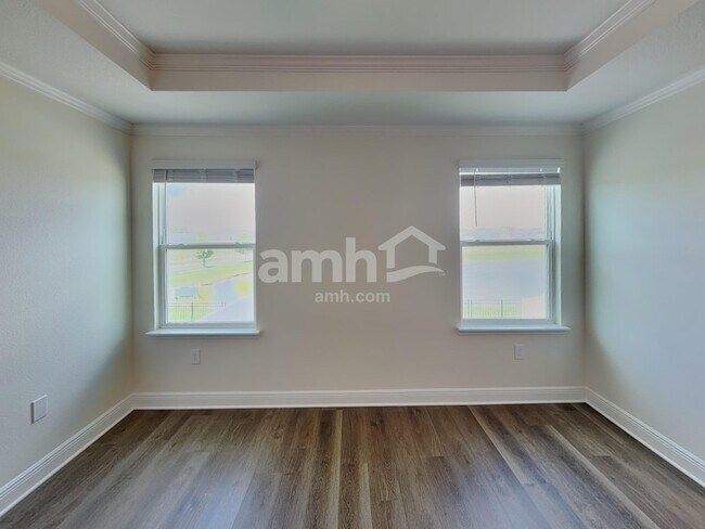 Building Photo - 1388 Sky Lks Dr