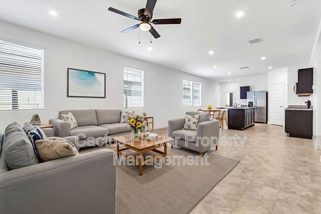 Building Photo - 2108 W Sheridan Ave