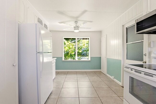 Building Photo - Fantastic 3 Bedroom, 2 Bath in Kailua