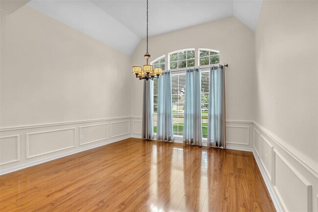 Building Photo - 7302 Palisades Heights Dr