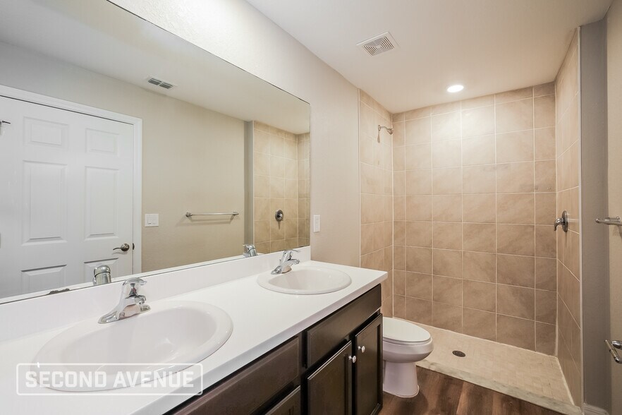 Building Photo - 2512 54th St SW