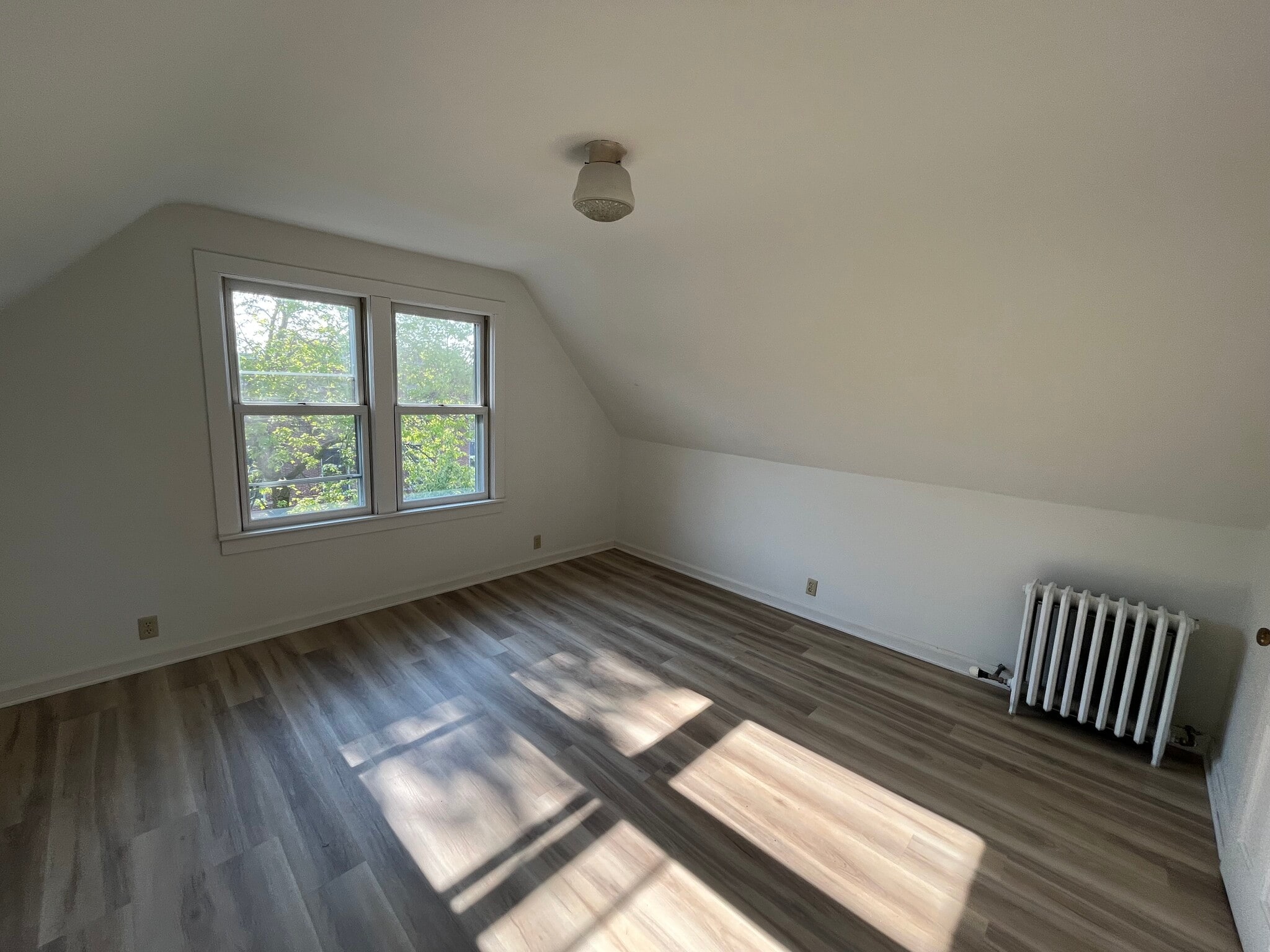 Building Photo - 3040 N Fratney St