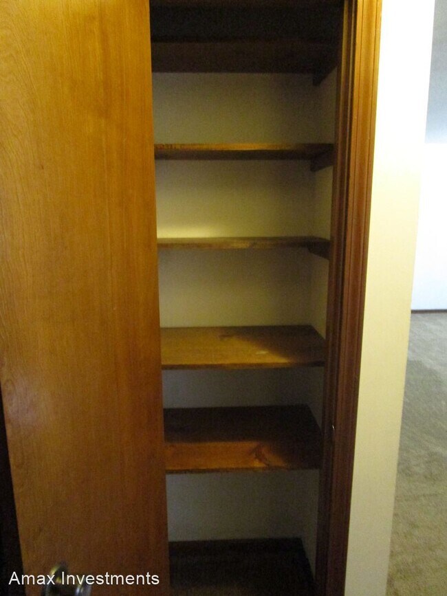 Building Photo - 1801-1803-1803 Garden Dr