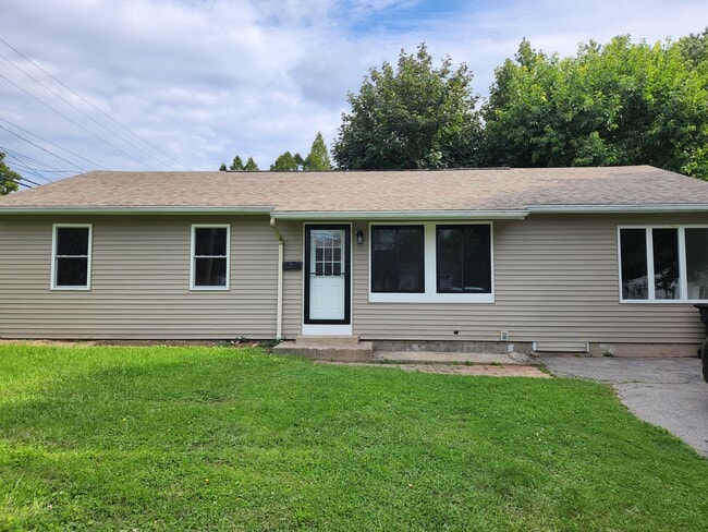 Primary Photo - 101 Sunrise Terrace