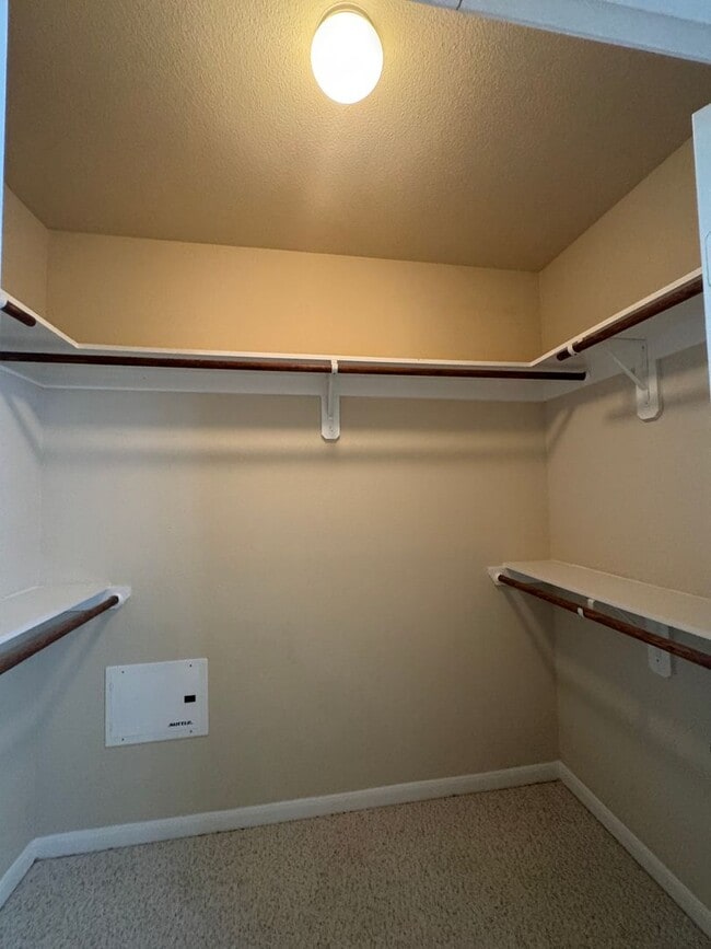 Building Photo - GREAT LOCATION NEAR MEDICAL & USAA | 3 BEDS | 3.5 BATHS