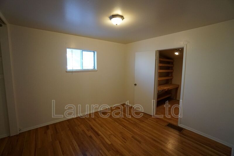 Building Photo - 1818 S Dahlia St