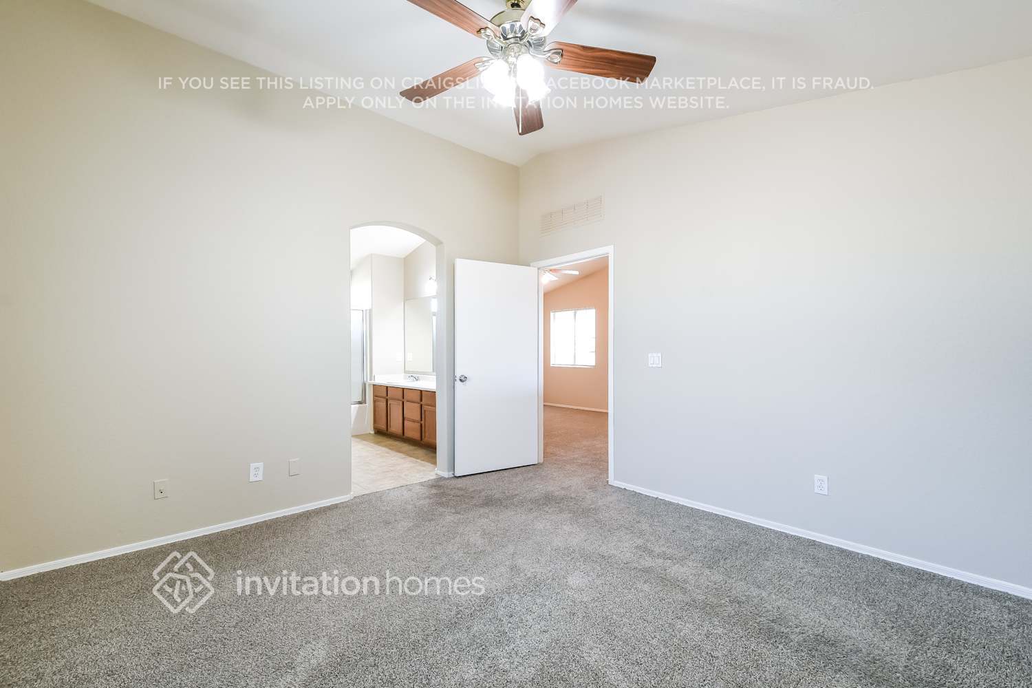 Building Photo - 40092 Calabria St