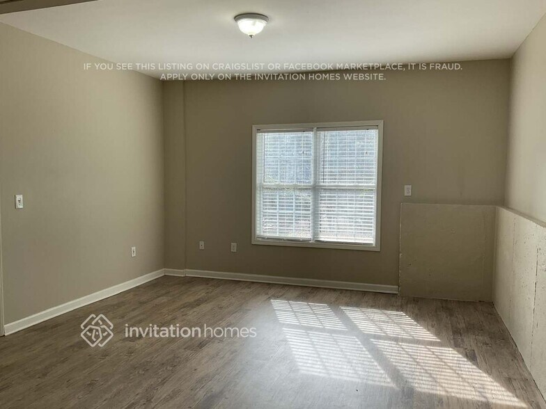 Building Photo - 9455 Pebble Creek Ct