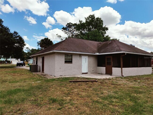 Building Photo - 2655 Wagon Rd