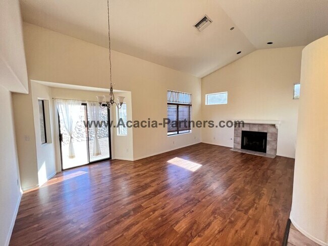 Building Photo - Beautiful home with private yard that backs to open space green belt