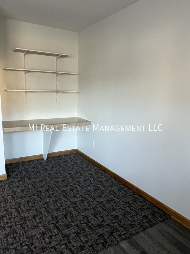 Building Photo - 11276 Avery Ave