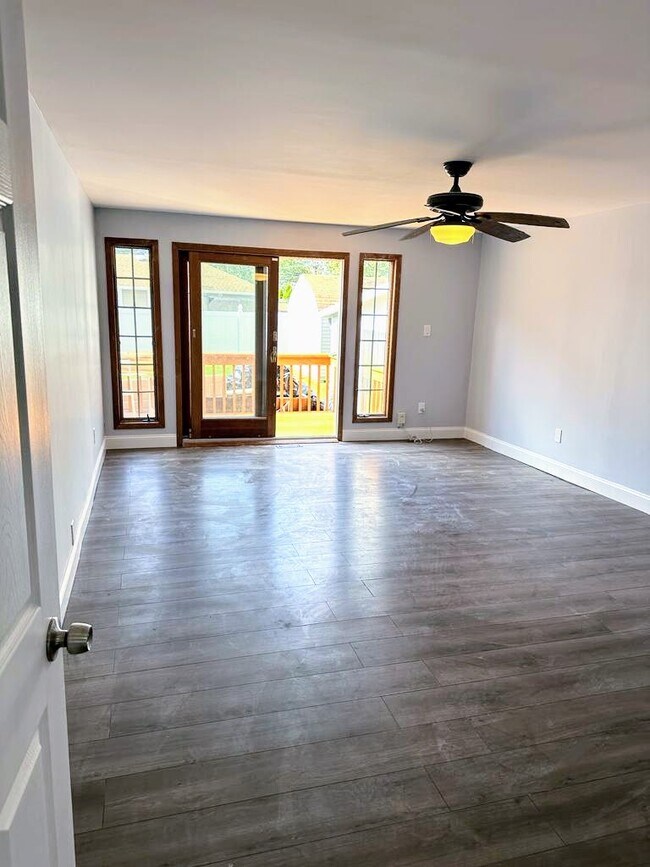 Building Photo - 106 Villa Ave