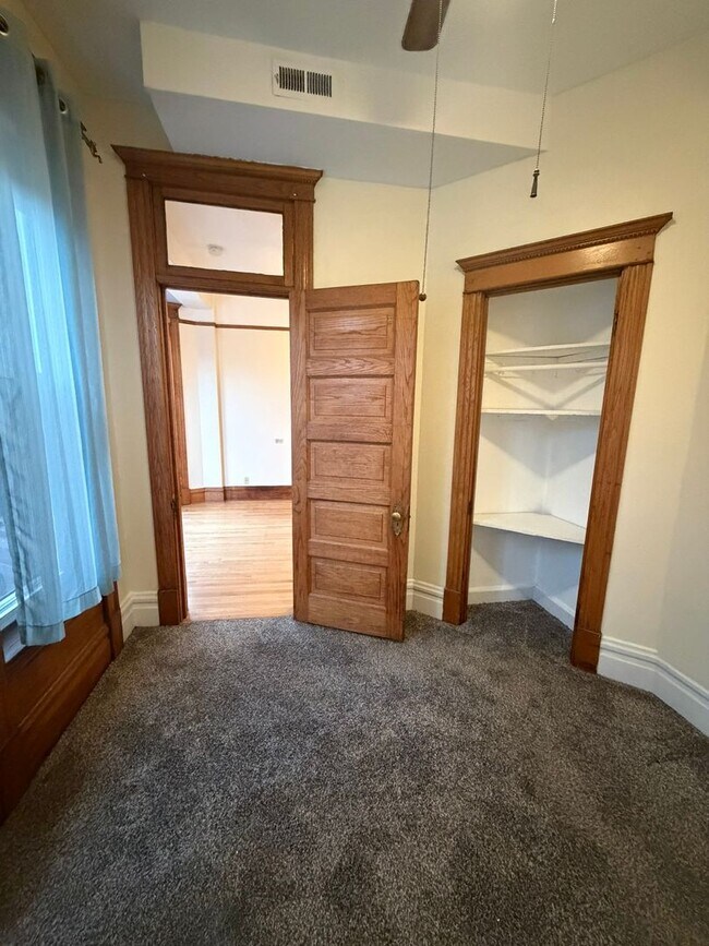 Building Photo - 4108 N Southport Ave