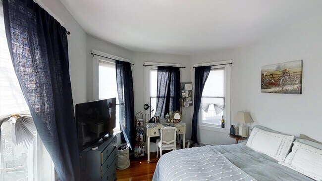 Building Photo - 6 Hinckley St