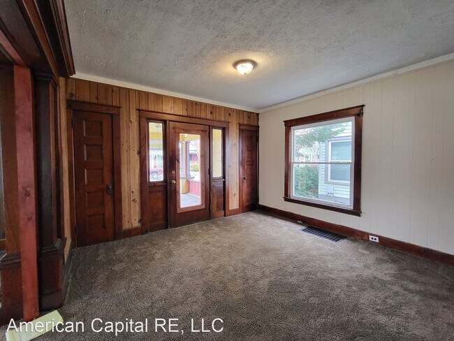 Building Photo - 5 br, 1.5 bath House - 647 Pennsylvania Ave