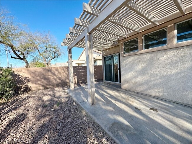 Building Photo - 1109 E Malibu Sands Ave