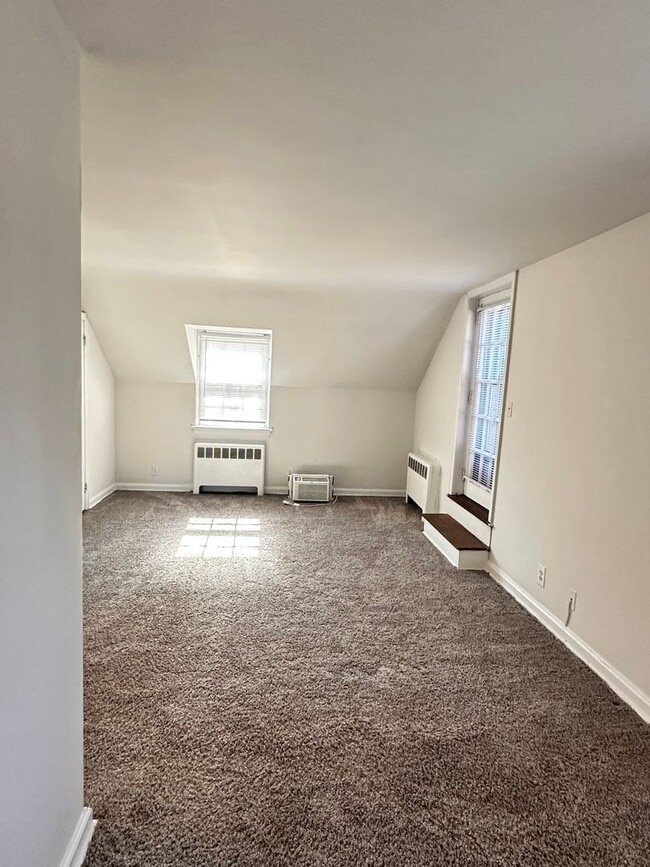 Building Photo - 2800 Woodpipe Ln