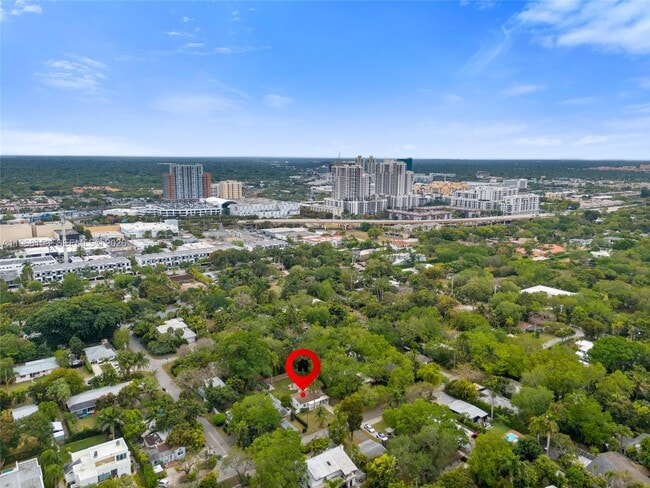 Building Photo - 6820 SW 77th Terrace