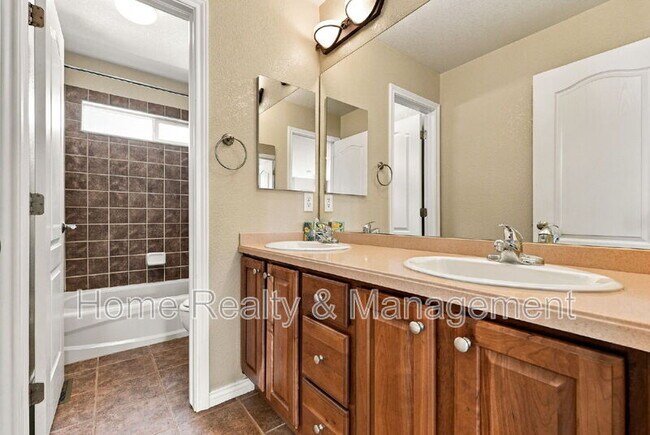 Building Photo - 12236 Kalispell St