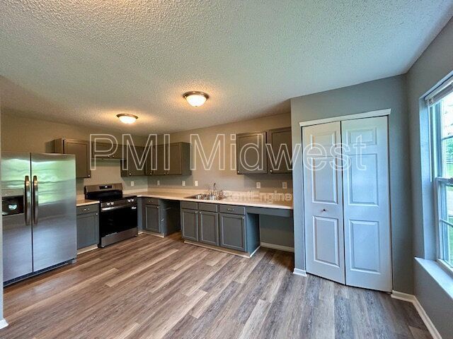 Building Photo - 25 Snowflake Cir