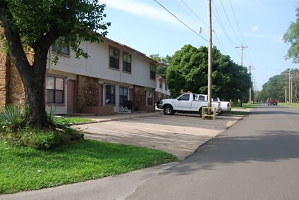 Building Photo - 905 Seminary Ave