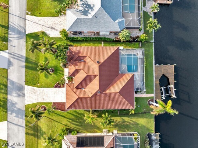 Building Photo - 4022 SW 29th Ave