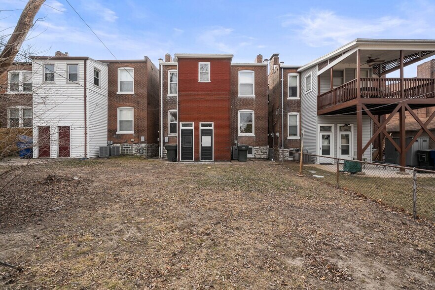 Building Photo - 6227 Victoria Ave