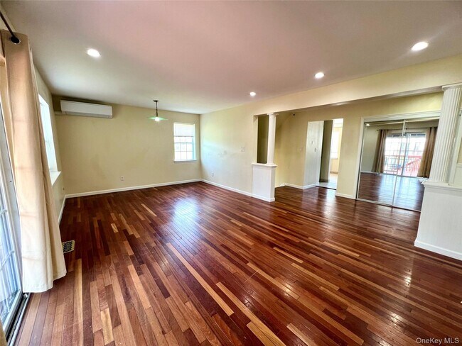 Building Photo - 60 Peach Pl