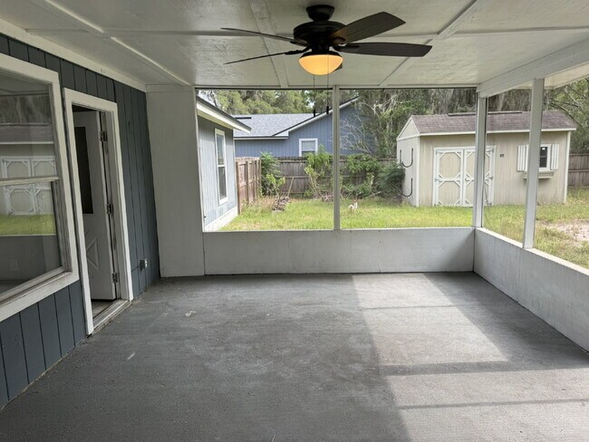 Building Photo - For Rent
