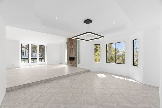 Building Photo - 2937 Deep Canyon Dr