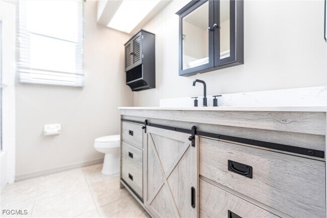 Building Photo - 8361 Trentwood Ct