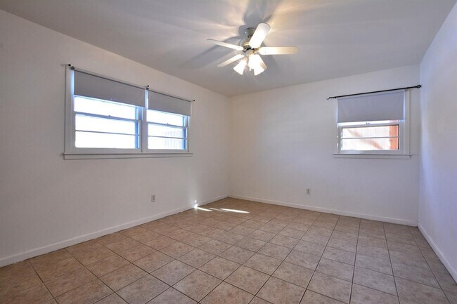 Building Photo - 4819 44th St